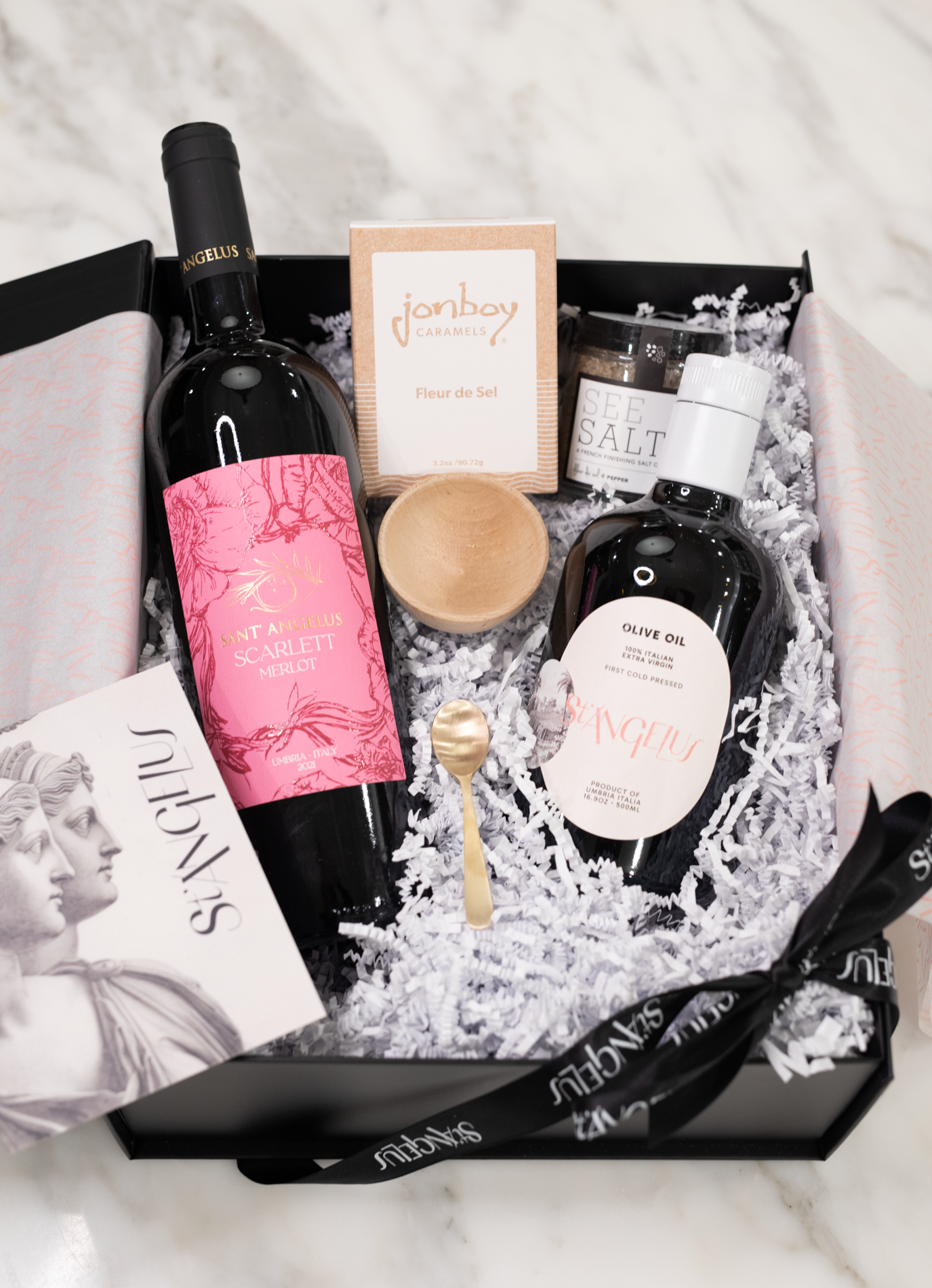 Gift Box with Scarlett Wine and Olive Oil